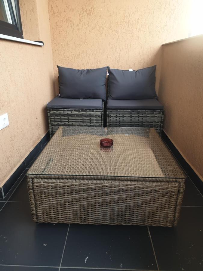 Apartament Dem Radulescu Langa Strand Râmnicu Vâlcea Exterior foto