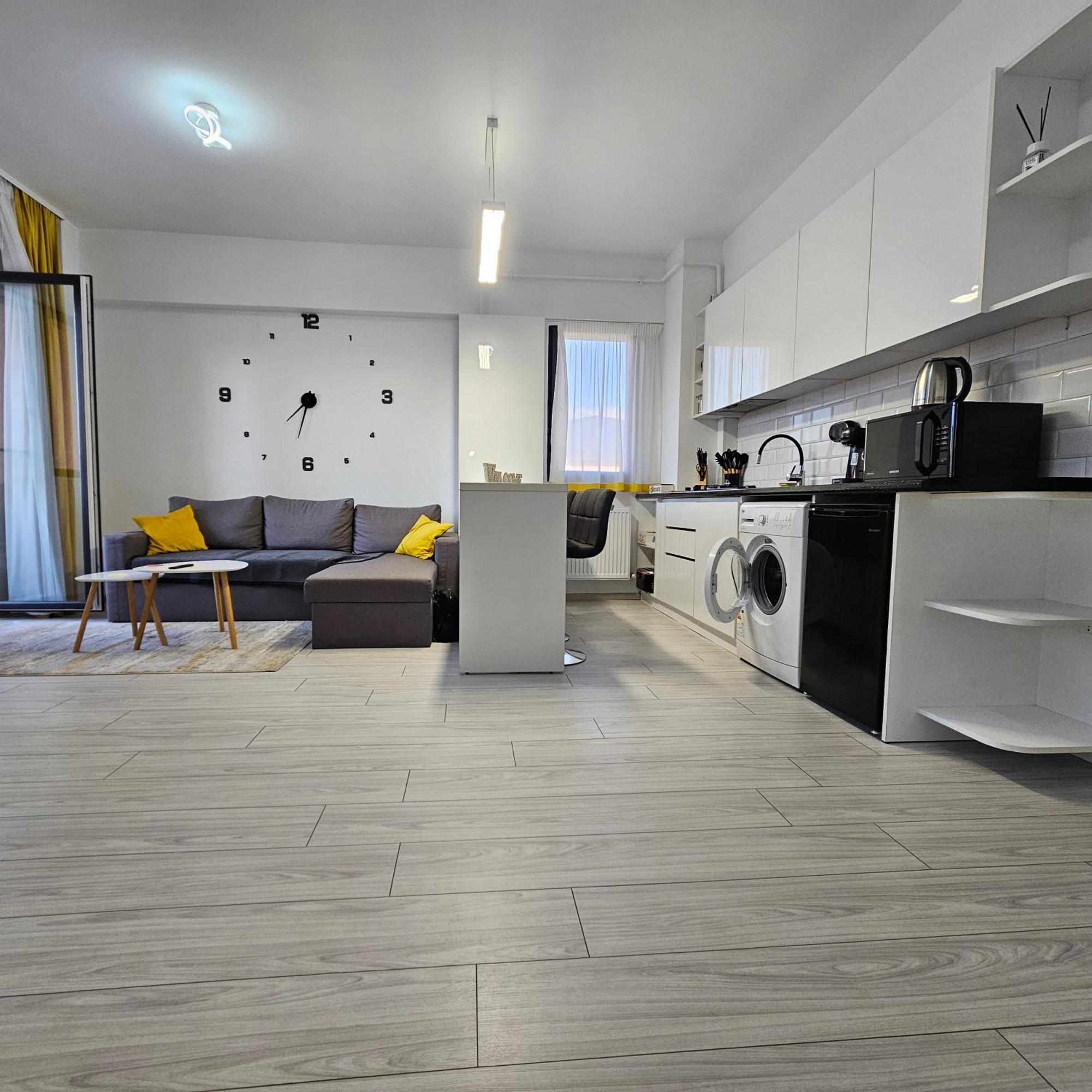 Apartament Dem Radulescu Langa Strand Râmnicu Vâlcea Exterior foto
